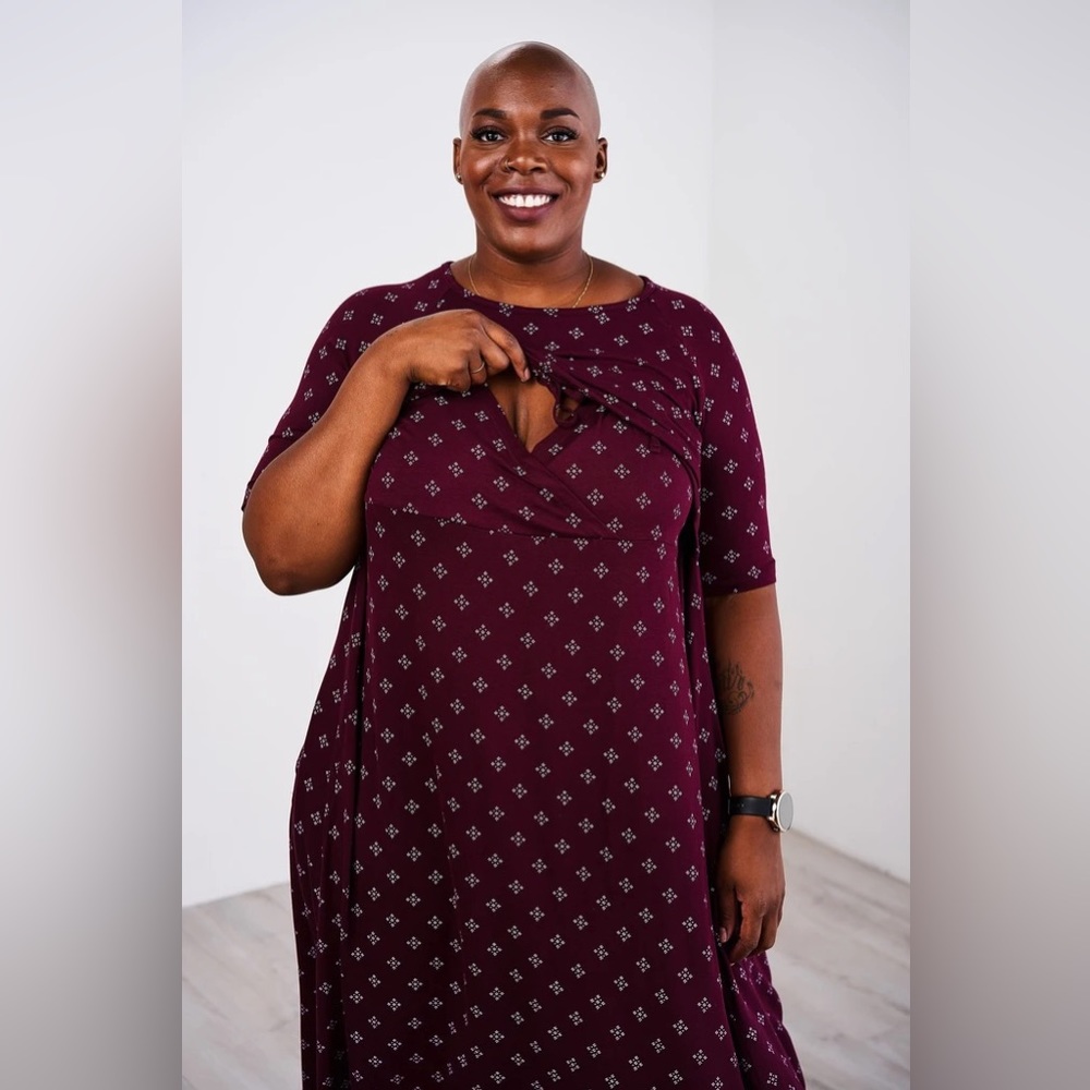 🍷Latched Mama🍷 Drawstring Nursing Dress in Merlot Motif - Picture 4 of 7